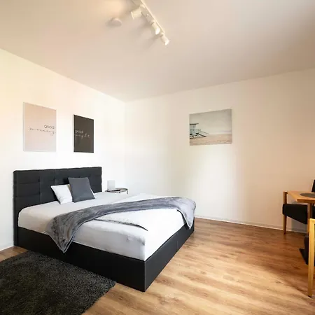 N4 - Free Parking & Zentral Apart-hotel *